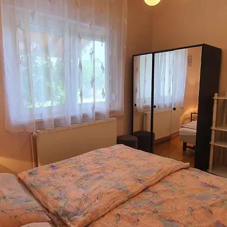 Appartement 7 *