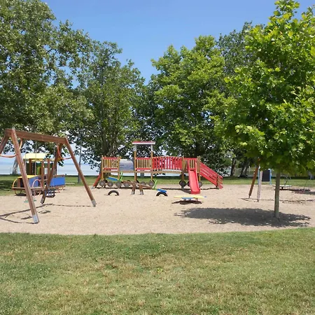 7 דירה Balatonboglár